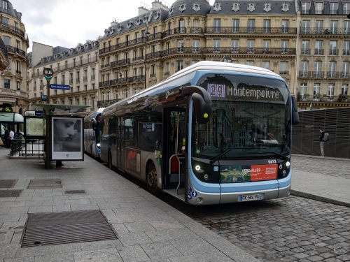 Bluebus_RATP_n°0612,_ligne_29_(1).jpg